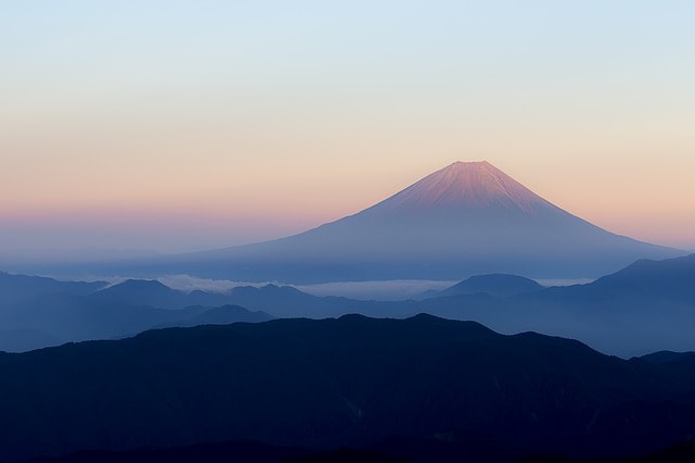 やま