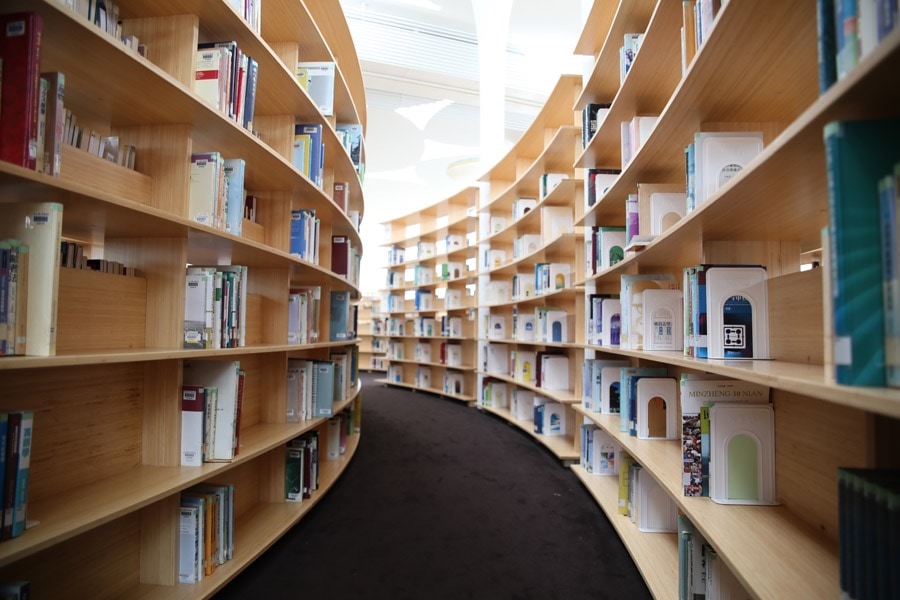月にどのくらい本を読みますか