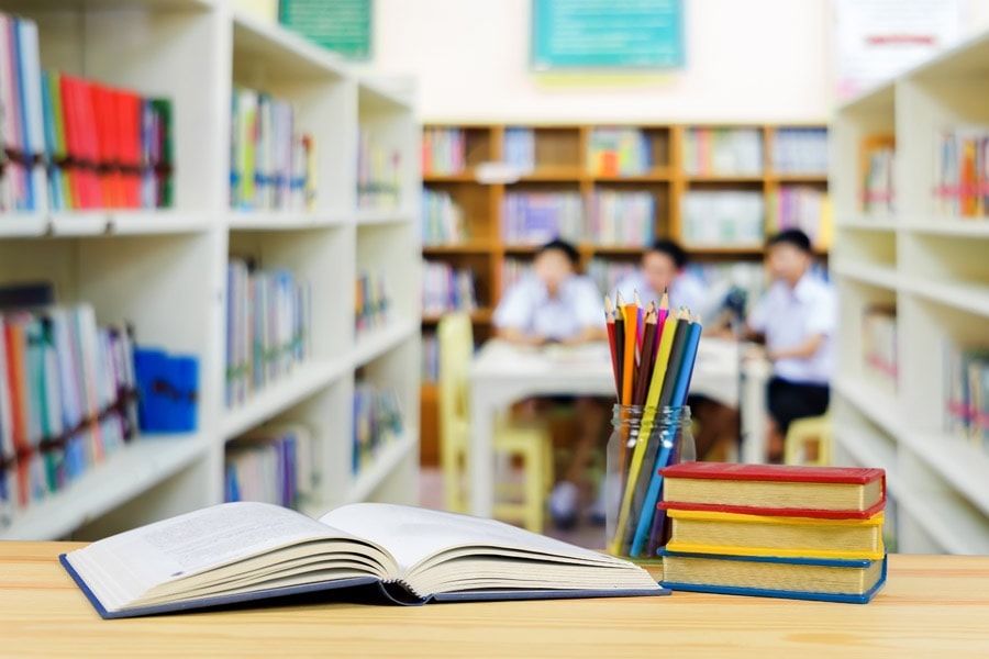 月に3冊くらい本を読んでいると思います