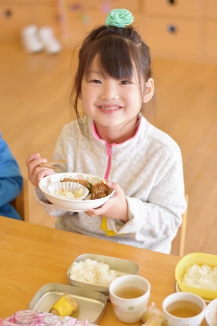 私はランチを食べる。
